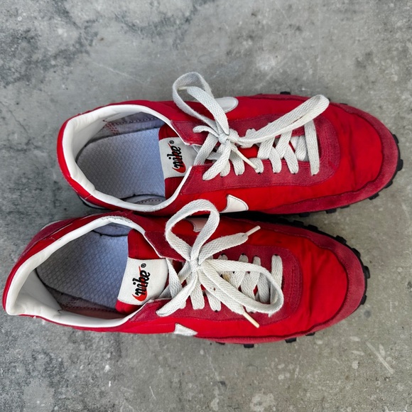 Red Nike Waffle Racers - Picture 2 of 5